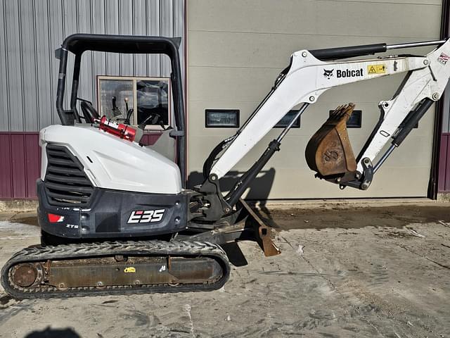 Image of Bobcat E35i equipment image 1