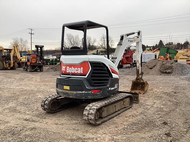 Image of Bobcat E35i equipment image 4