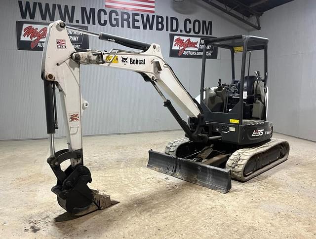 Image of Bobcat E35i equipment image 1