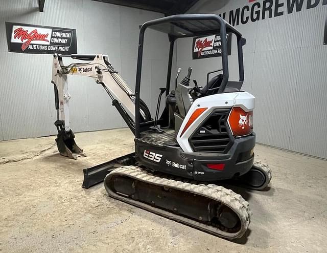 Image of Bobcat E35i equipment image 2