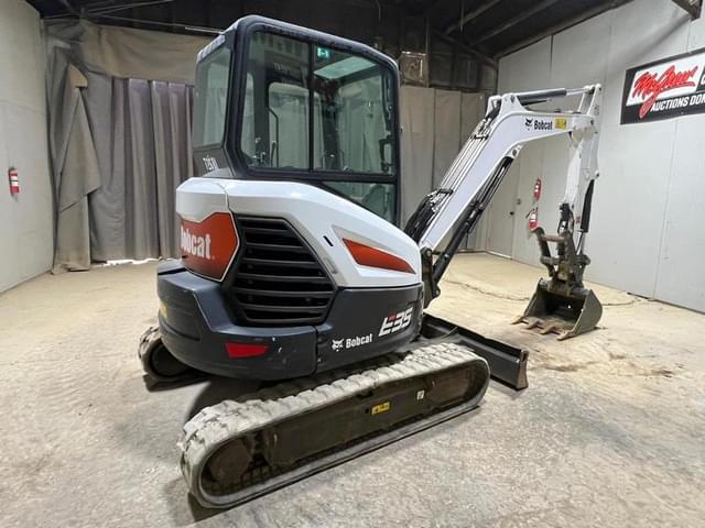 Image of Bobcat E35i equipment image 4