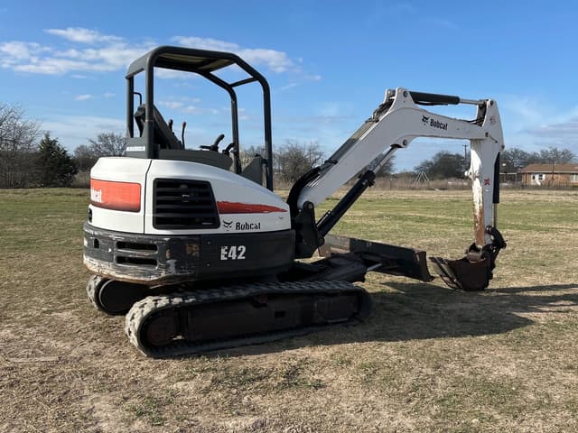 Image of Bobcat E42 equipment image 2
