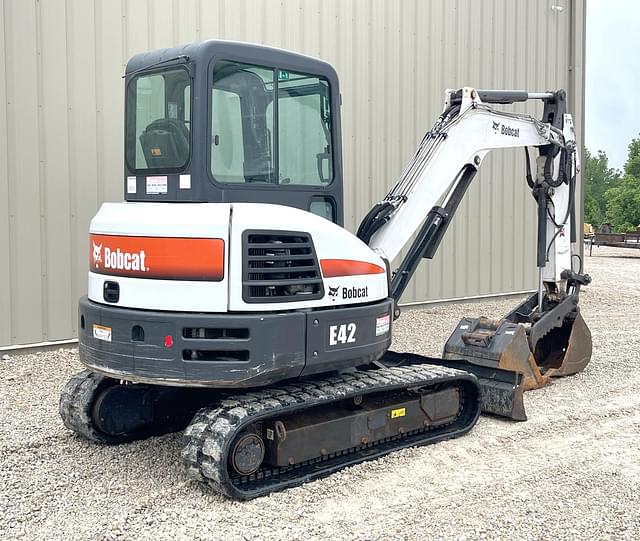 Image of Bobcat E42 equipment image 4