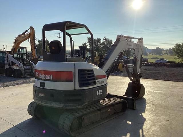 Image of Bobcat E42 equipment image 3