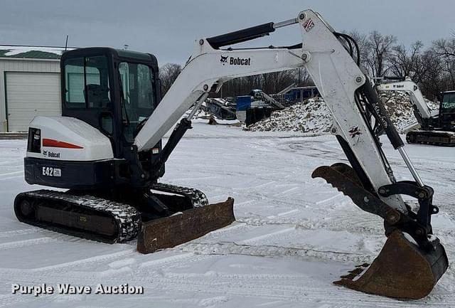 Image of Bobcat E42 equipment image 2