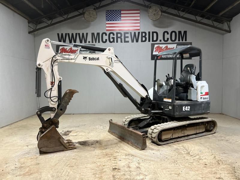 Main image Bobcat E42