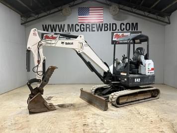 Main image Bobcat E42