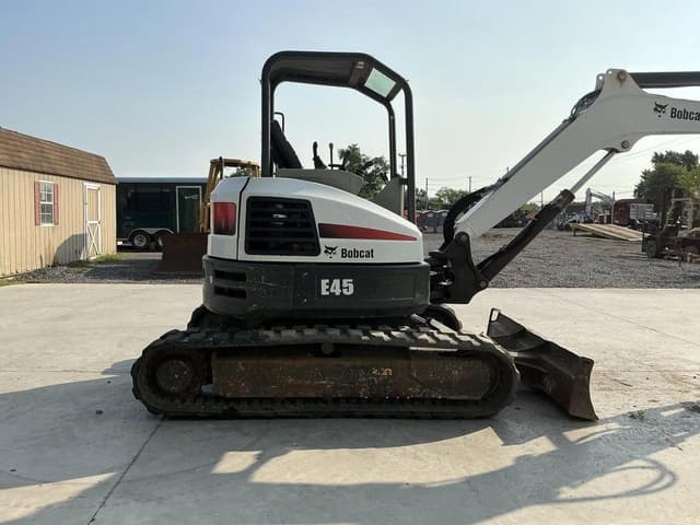 Image of Bobcat E45 equipment image 4