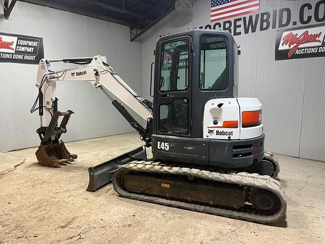 Image of Bobcat E45 equipment image 2