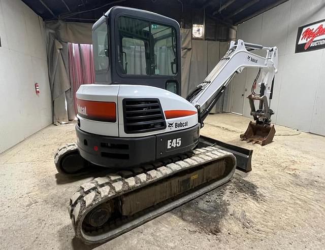 Image of Bobcat E45 equipment image 4