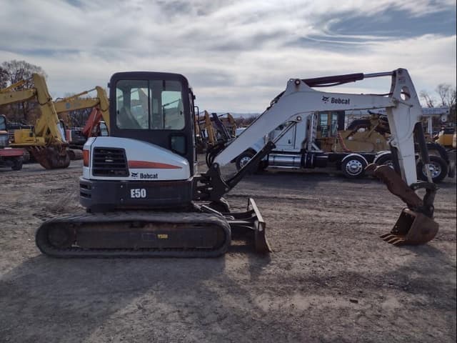 Image of Bobcat E50 equipment image 2