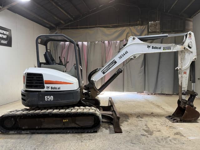 Image of Bobcat E50 equipment image 4
