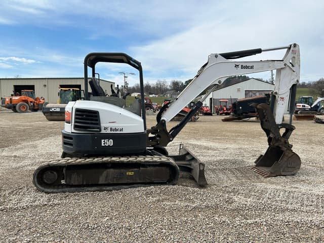 Image of Bobcat E50 equipment image 4