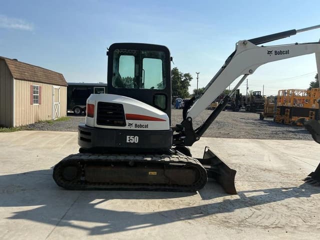 Image of Bobcat E50 equipment image 4