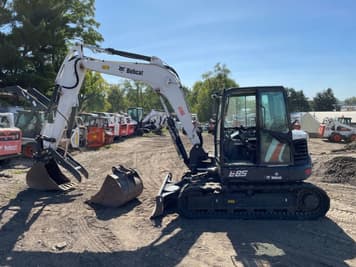 Main image Bobcat E85
