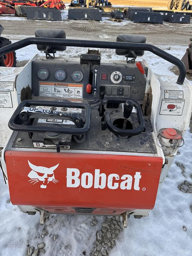 Image of Bobcat MT55 equipment image 4