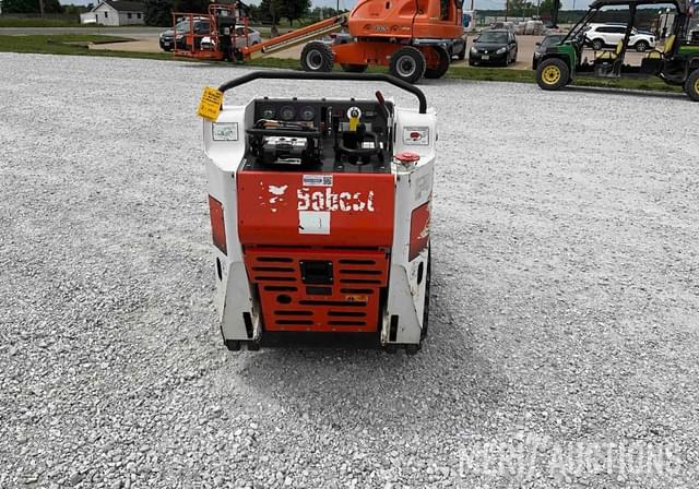 Image of Bobcat MT55 equipment image 3