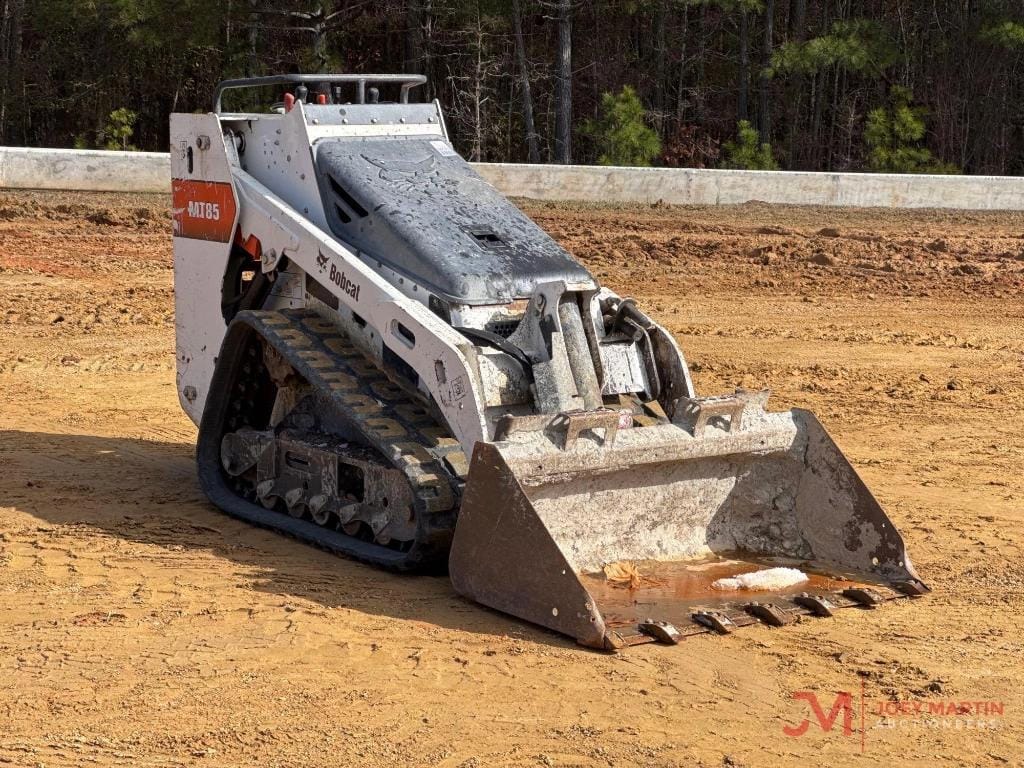 2018 Bobcat MT85 Equipment Image0