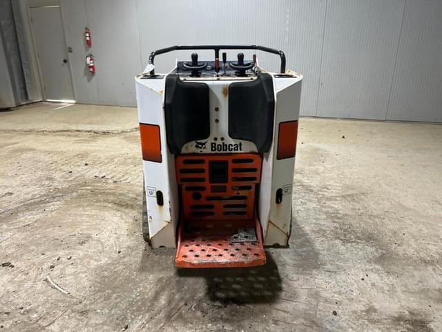 Image of Bobcat MT85 equipment image 3