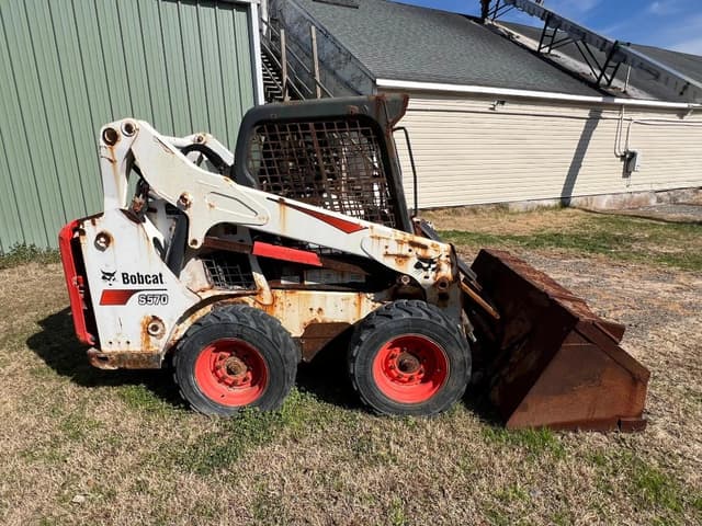 Image of Bobcat S570 equipment image 3