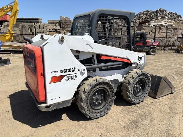 Image of Bobcat S550 equipment image 2