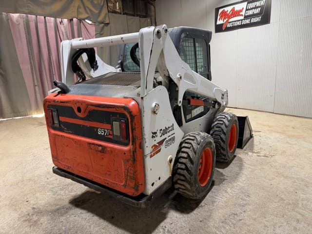 Image of Bobcat S570 equipment image 4