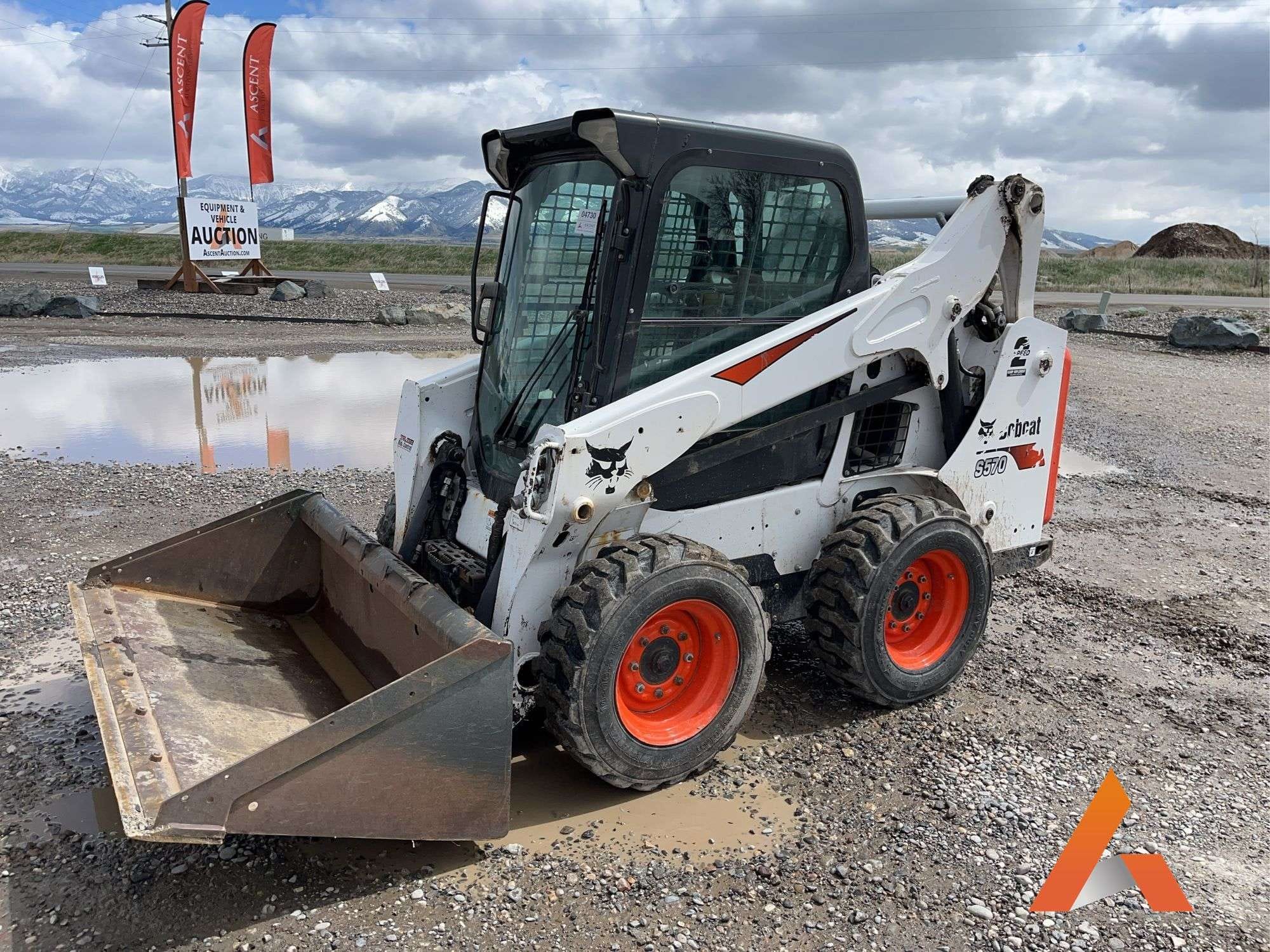 2018 Bobcat S570 Equipment Image0