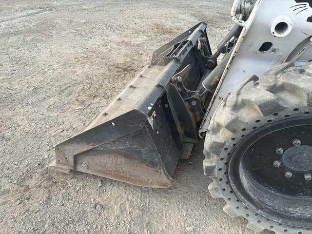 Image of Bobcat S570 equipment image 4