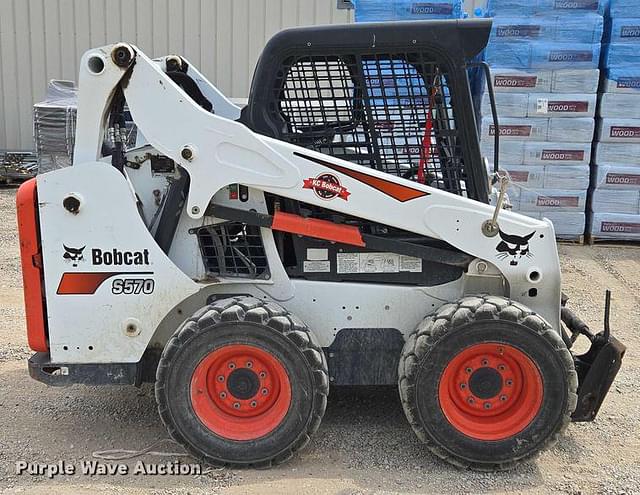 Image of Bobcat S570 equipment image 3