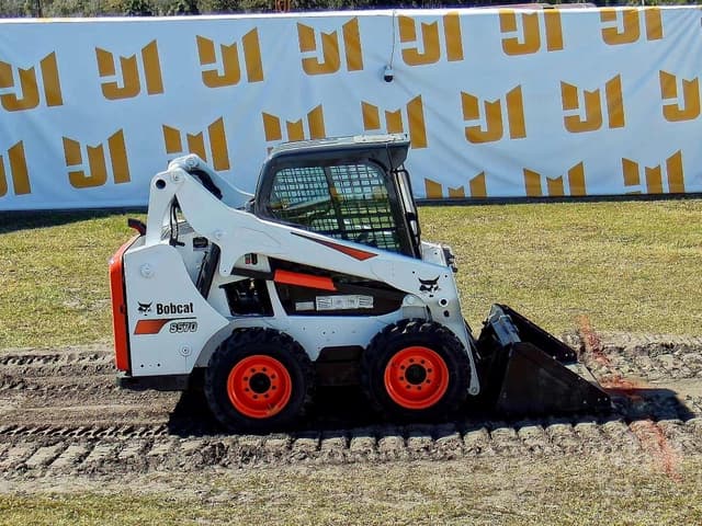 Image of Bobcat S570 equipment image 4