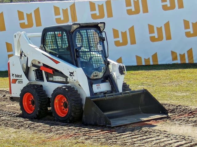 Image of Bobcat S570 equipment image 3