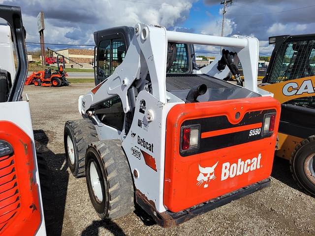 Image of Bobcat S590 equipment image 1