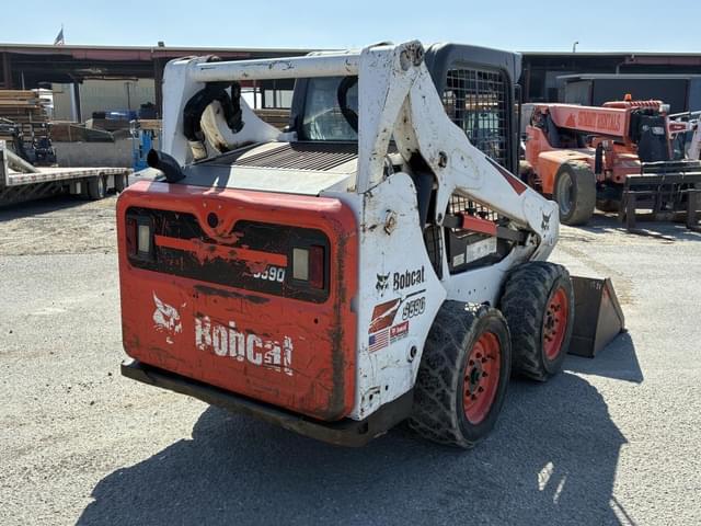 Image of Bobcat S590 equipment image 2
