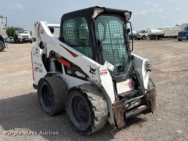 Image of Bobcat S590 equipment image 2