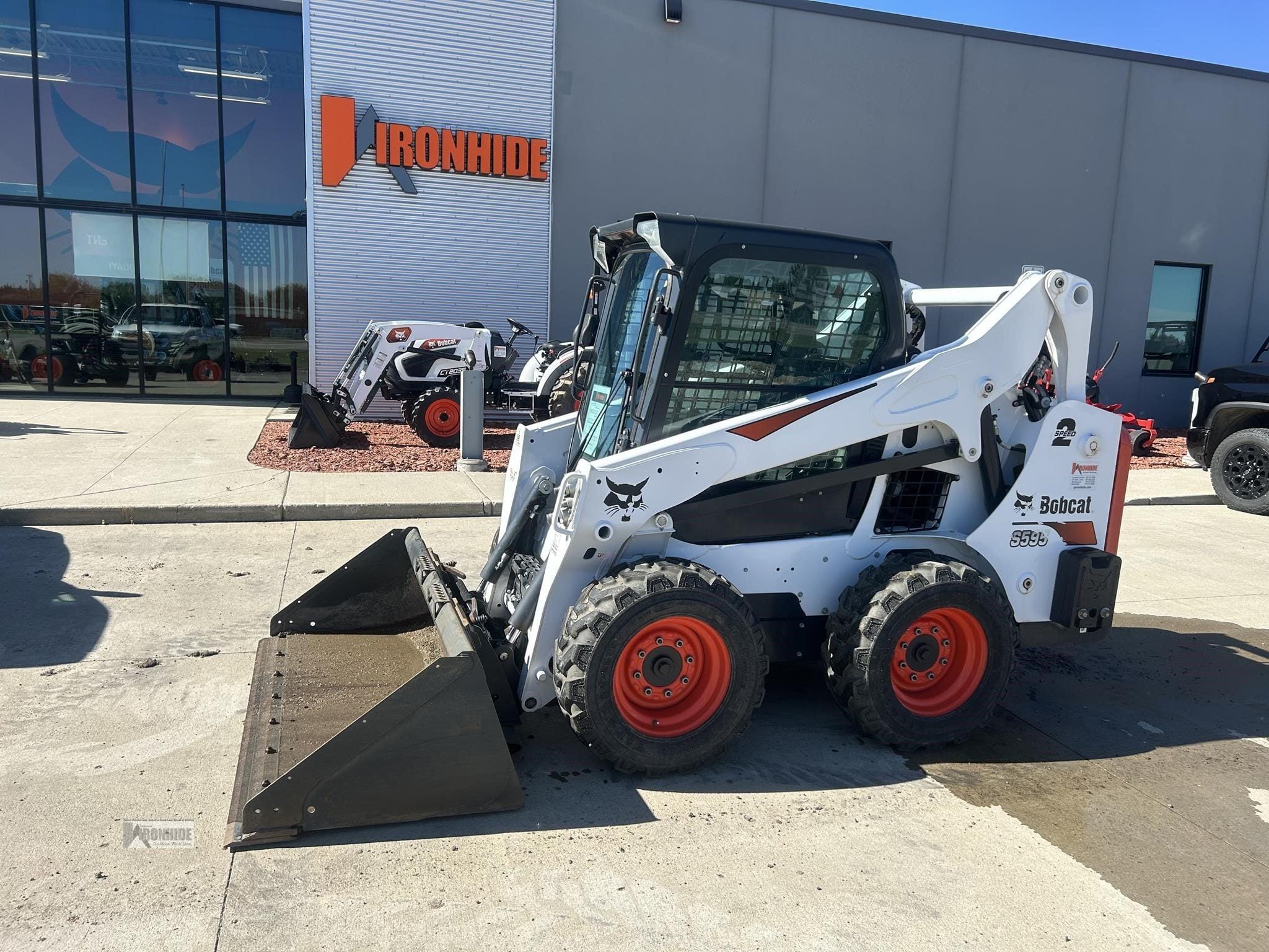 Main image Bobcat S595