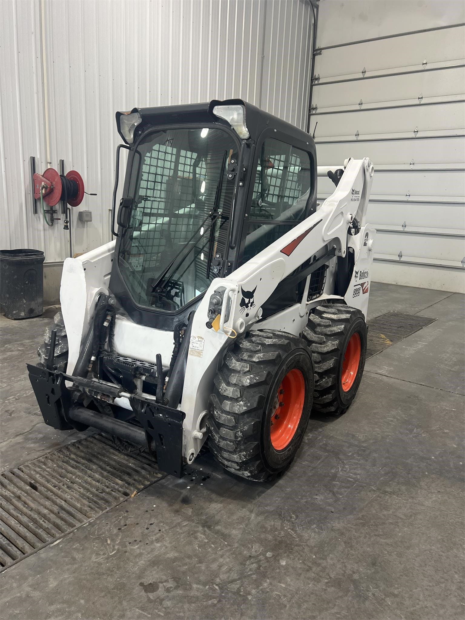 Main image Bobcat S595