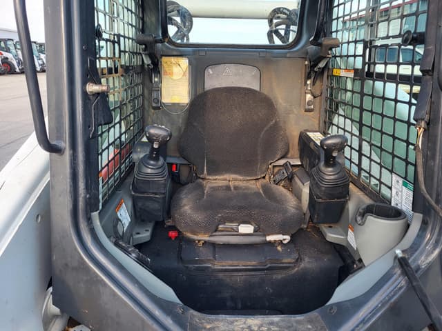 Image of Bobcat S650 equipment image 4