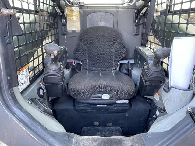 Image of Bobcat S650 equipment image 4