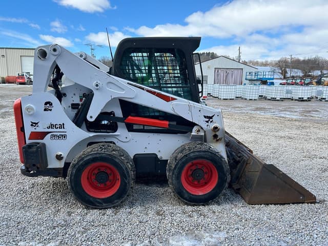 Image of Bobcat S650 equipment image 4