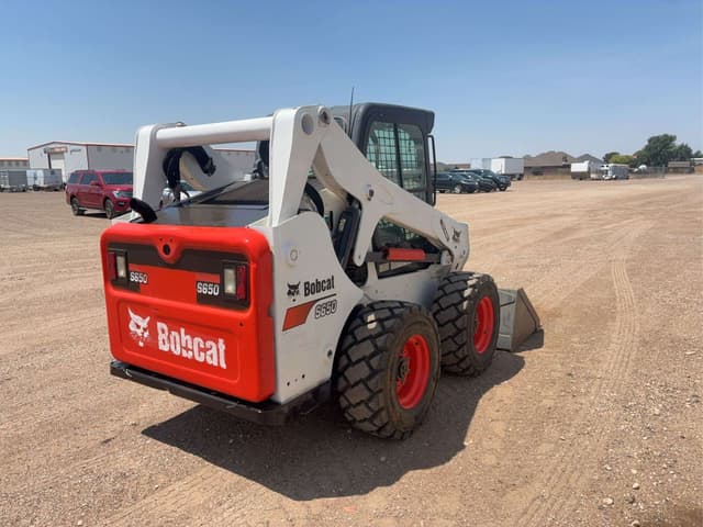 Image of Bobcat S650 equipment image 2