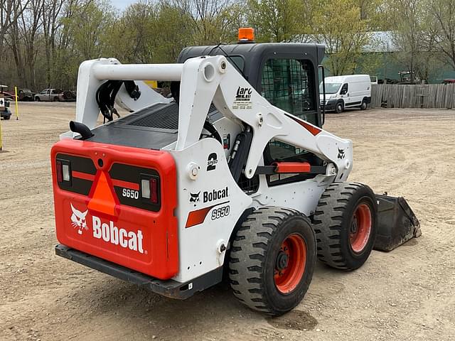 Image of Bobcat S650 equipment image 4