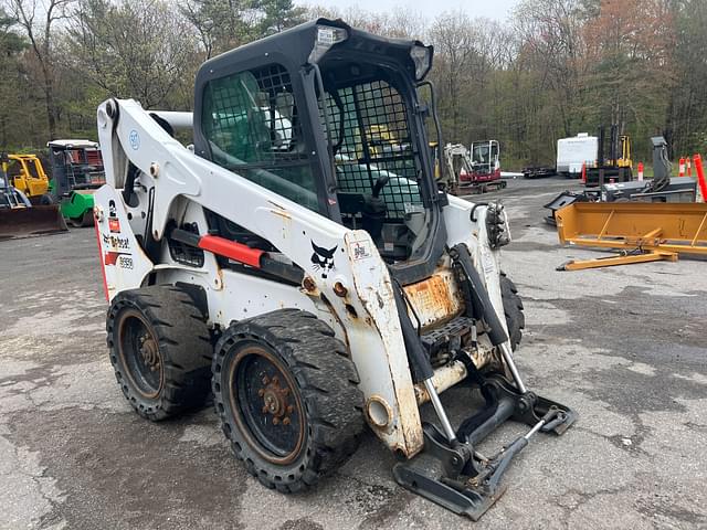 Image of Bobcat S650 equipment image 2