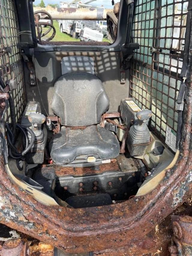 Image of Bobcat S650 equipment image 4