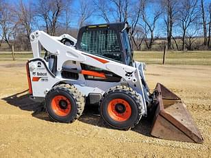 Main image Bobcat S740 0