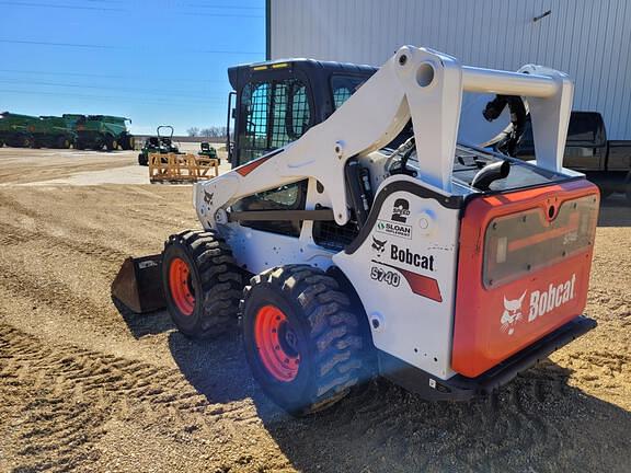 Image of Bobcat S740 equipment image 3