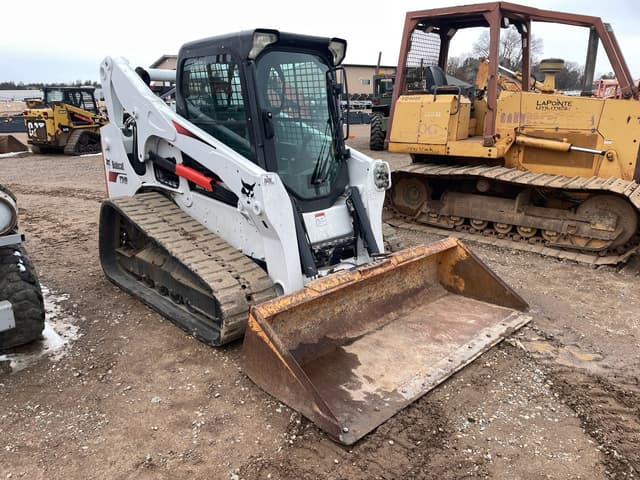 Image of Bobcat T740 equipment image 3