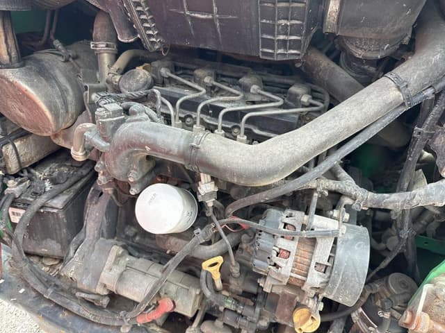 Image of Bobcat T450 equipment image 4