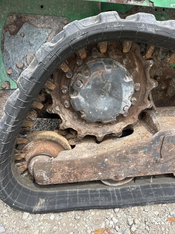 Image of Bobcat T450 equipment image 3