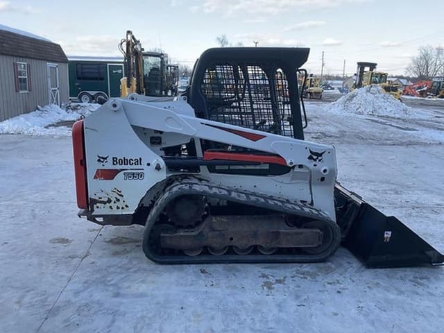 Image of Bobcat T550 equipment image 4