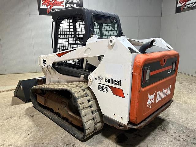 Image of Bobcat T550 equipment image 2